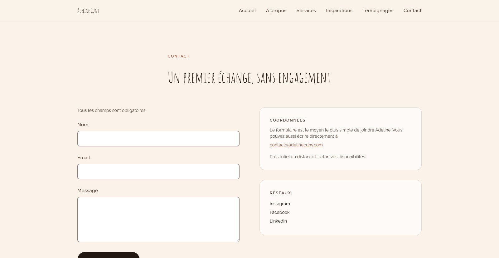 La page de contact du site d'Adeline Cuny, avec son formulaire